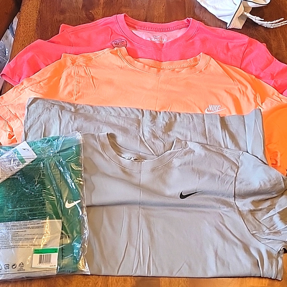 MENS NIKE T BUNDLE XL
